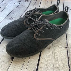 Men’s gray Sanuk shoes, like new